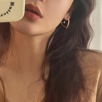 Elegant 18K Golden Plated Heart-Shaped Hoop Earrings - Hypoallergenic, Non-Fading, 304 Stainless Steel, 1 Pair for Women, Daily Wear & Christmas Gift
