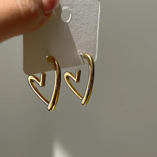 Elegant 18K Golden Plated Heart-Shaped Hoop Earrings - Hypoallergenic, Non-Fading, 304 Stainless Steel, 1 Pair for Women, Daily Wear & Christmas Gift